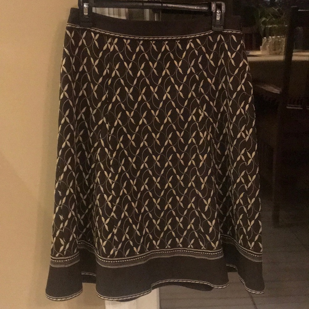Ann Taylor Skirt with embroidered detail